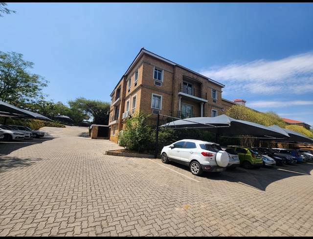 679M² RETAIL TO LET IN HALFWAY GARDENS